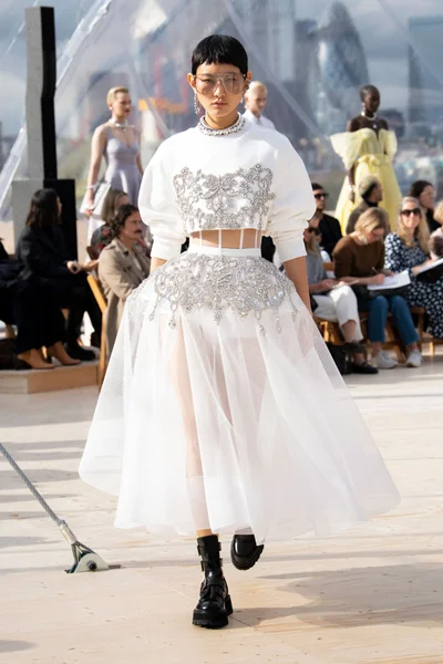 Look 20
